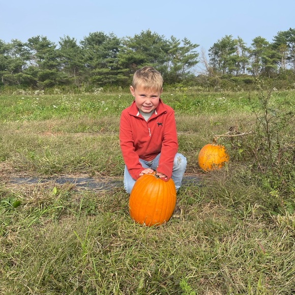 Meet your Posher, Lauren - Picture 6 of 17